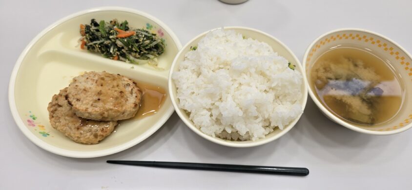 給食センター　まかない　和風ハンバーグ