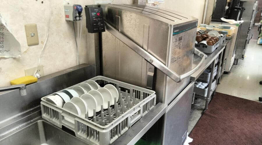 洗い場 洗浄機 上から下にフタを下すタイプ